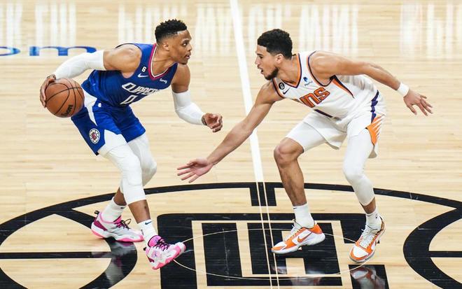 他在关键球 他在关键球